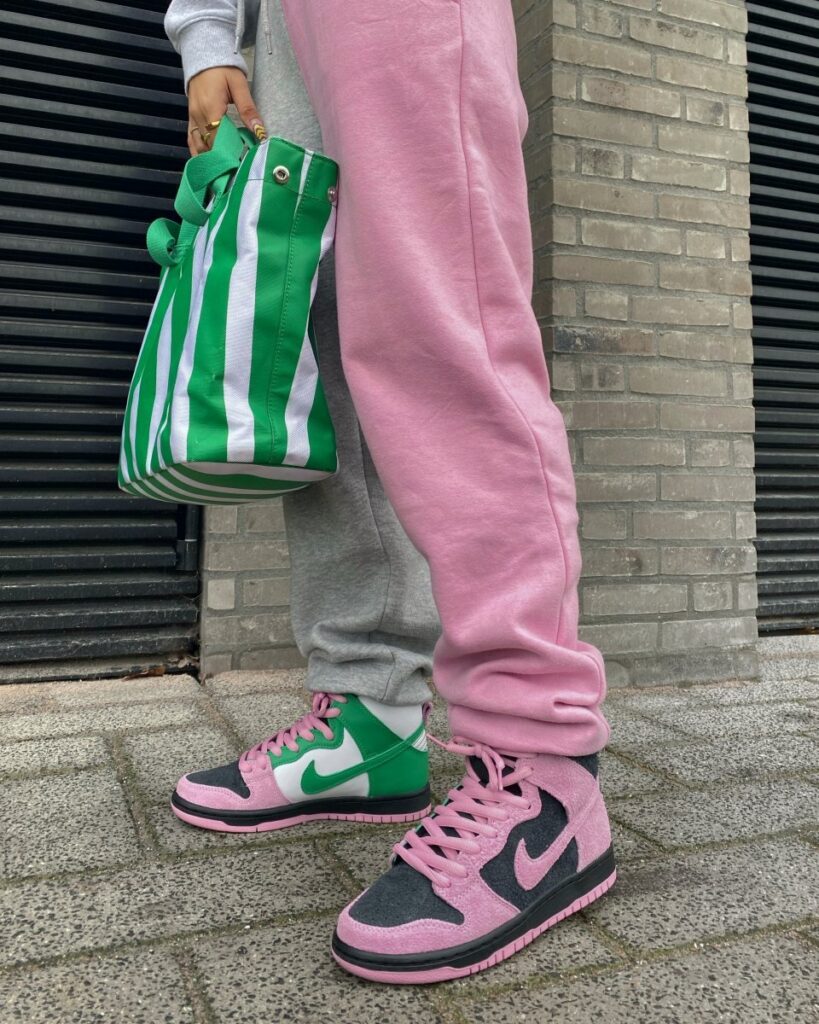 colorful ways to wear Nike Dunks - Celmatique